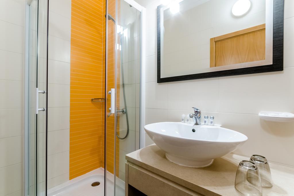 Ossiano'S Bed and Breakfast Peniche Buitenkant foto